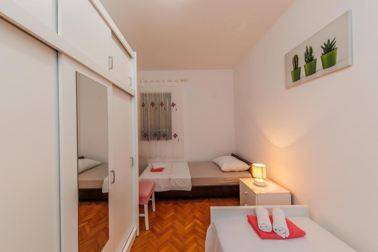 Apartamento Apartman Mali Jure Kaštela Exterior foto